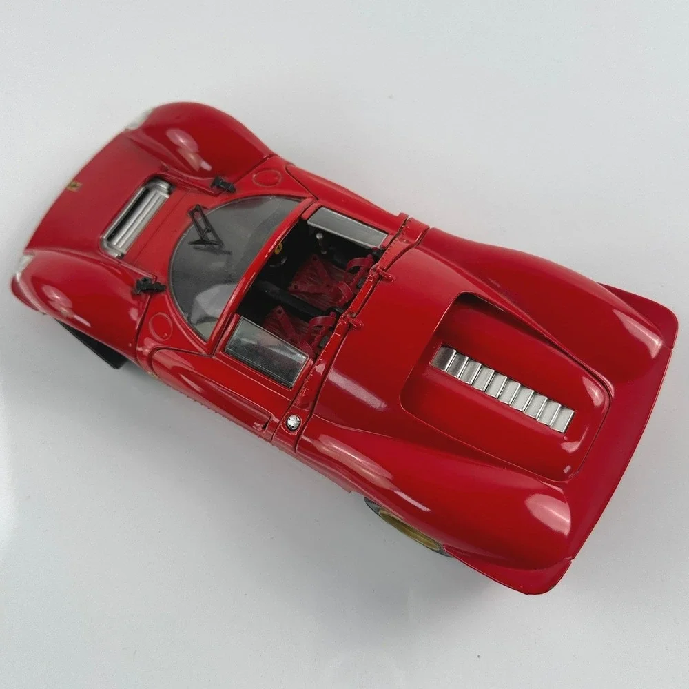 Ferrari‎ jouet evolution Scala 1:18 Diecast Model Car Red 330 P4 Race Car Italy